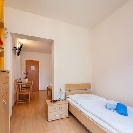 Hotel Waitz -Self Check In Unterwaltersdorf Экстерьер фото